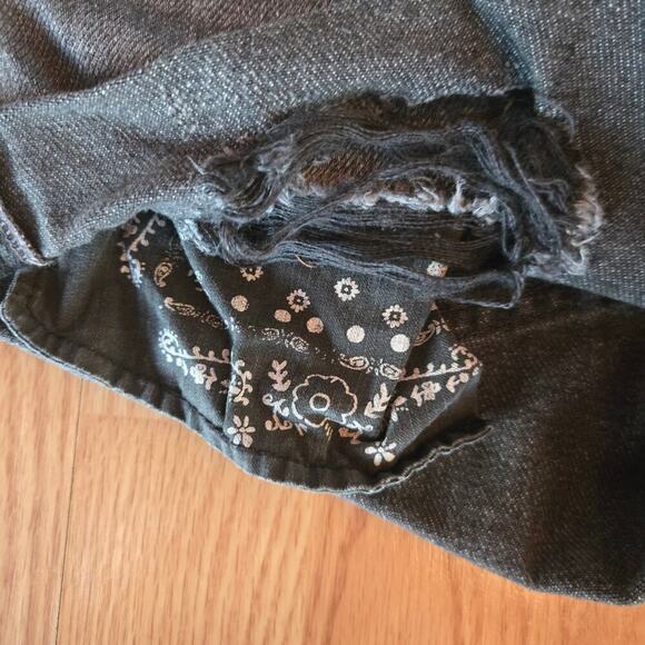 We The Free Romeo Rolled Cut Off Short Size 29 Black Free People Boho Distressed - Picture 4 of 11